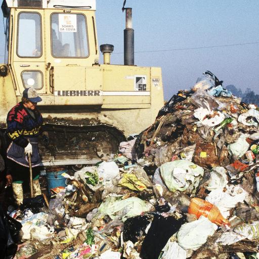 253 - Disappearing Waste (feat. Dan Sosna)