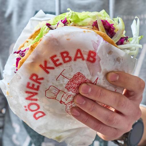 Podcast-Tipps - Döner, YouTube und der meistgesuchte Schleuser Europas