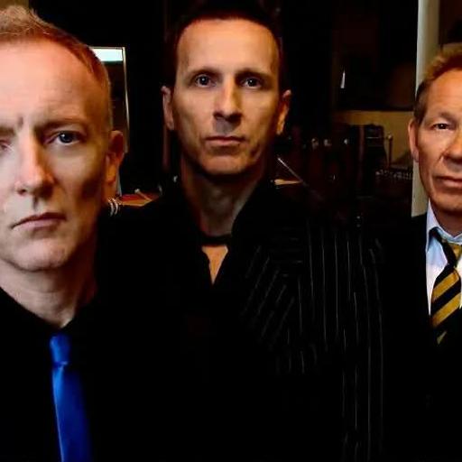 Bonus - Phil Collen and Simon Laffey of Manraze