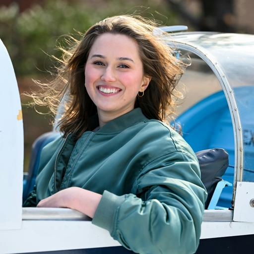 Episode 255: Aerobatic glider and fixed-wing pilot Mia Anderson