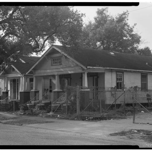 The Mirror: A New Orleans Ghost Story | The Moonlit Road