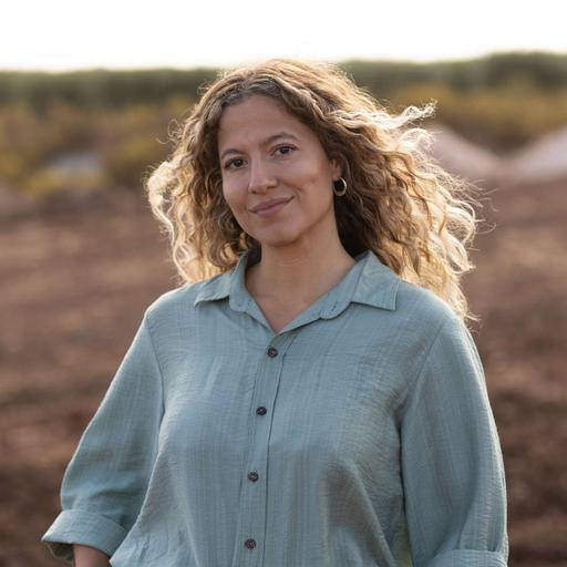 429 Raiza Rezende - Closing the gap between soil health and human health