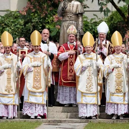 Episodio 1311: Excomulgados FSSPX | Cisma | Penalidades A Sacerdotes y Laicos | César Félix Sánchez y Luis Román