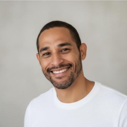 1197: The CFO Who Learned Finance by Owning Sales | Sinohe Terrero, CFO, Envoy