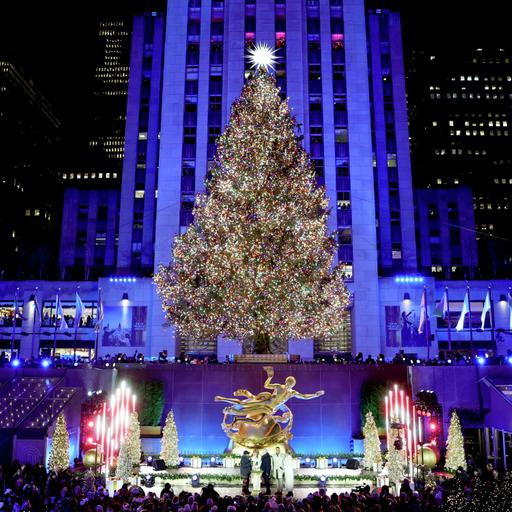 XMAS in July Pop Quiz, Why People Aren't Dating, Latest Buzz & More!