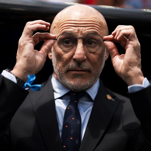 El Sanedrín | "Si hubiera sido permeable a lo que se ha dicho sobre Mikel Merino...": las reacciones a la entrevista de Luis de la Fuente en 'El Larguero'