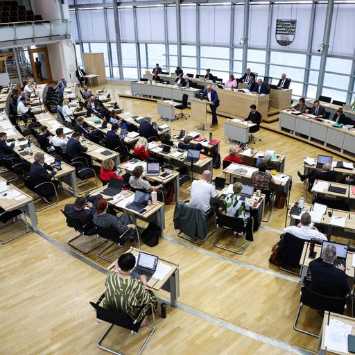 Minderheitsregierungen - Politologe Stecker sieht "enorme demokratietheoretische Vorteile"