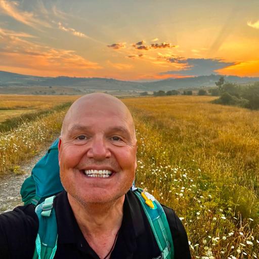 102. Pilgrim Mistakes; Simple Camino Training Hacks; Keeping belongings safe - Rocco Rossi.