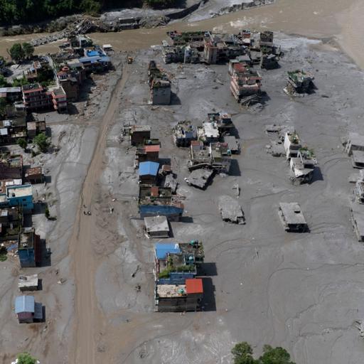 Fears of more mudslides in Nepal as death toll mounts