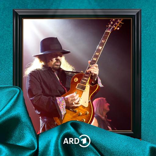 Lynyrd Skynyrd – "One More From The Road"