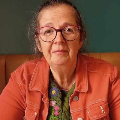 #241: Teatowel Treasures and a Charity Shop Crawl with Ros Williams