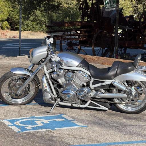 Episode 489 - Talking with Diego Cardenas of Facebook's Largest V-Rod Community
