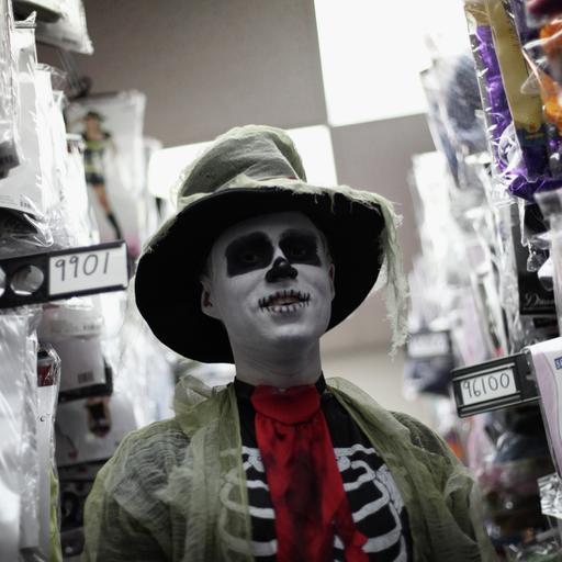 Hottest Halloween Costumes of 2026, Name That Tune & Much More!
