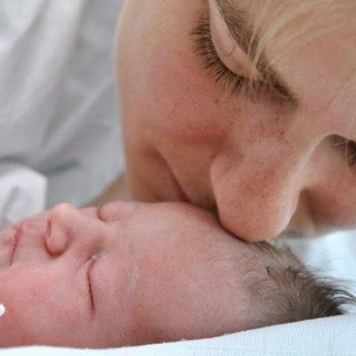 New Mom Breastfeeding Manual: First 24 Hours