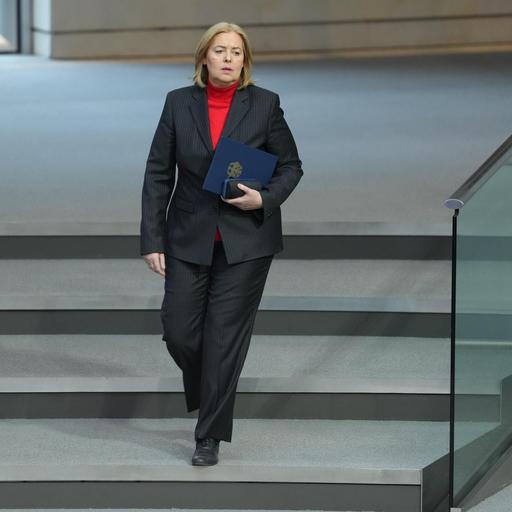 Bärbel Bas: Persönlicher Rücktritt mit politischen Vorwürfen