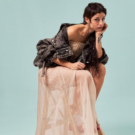 180 grados - Travis Birds estrena "Zombieland" y Francisca Valenzuela protagoniza "El tesoro oculto" - 21/10/26