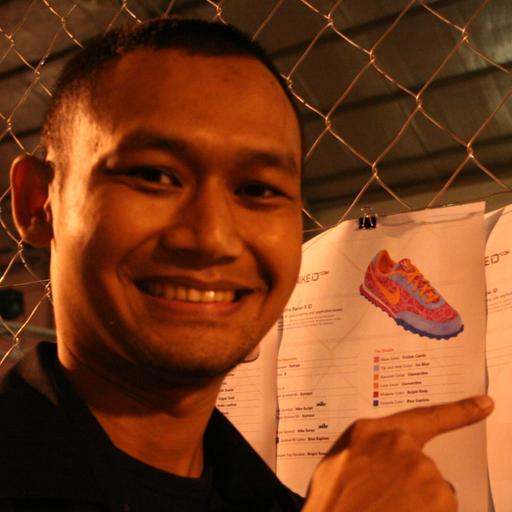 Tips membuat toko sneakers online dengan modal minim.